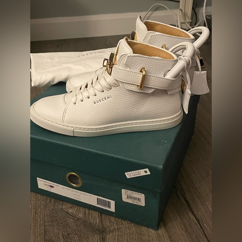 Buscemi women’s sneakers size 7